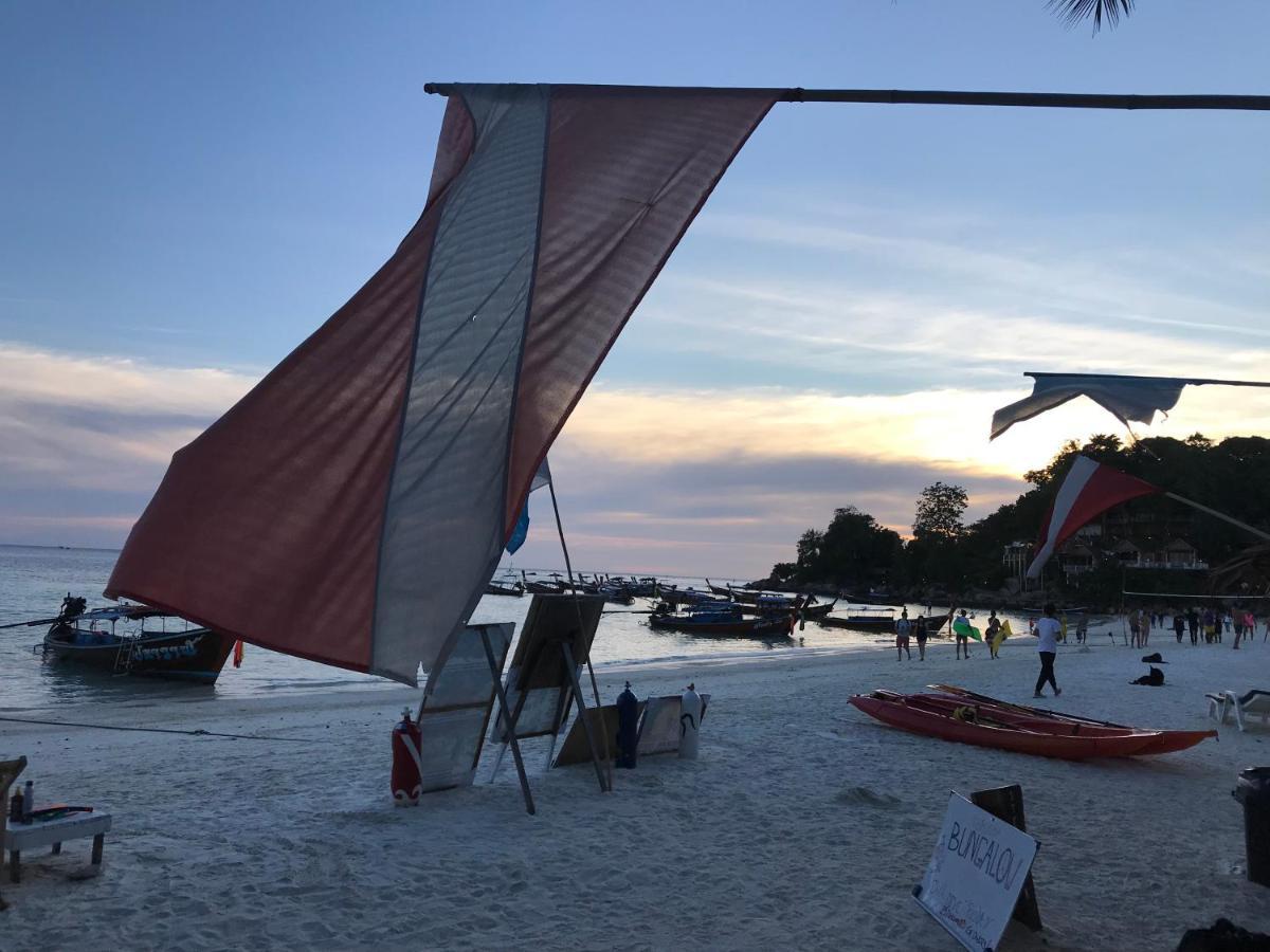 Forra Pattaya Beach Front Bungalow Koh Lipe Bagian luar foto